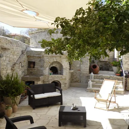Arhontiko Frangos Country house