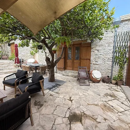 Arhontiko Frangos Летний дом *