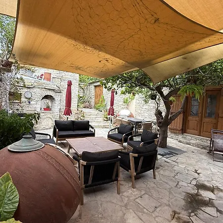 Gospodarstwo wiejskie Arhontiko Frangos Kato Dris