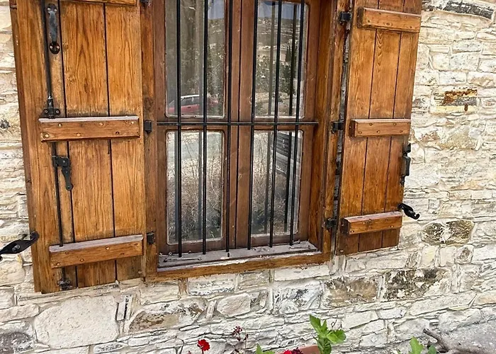 Arhontiko Frangos Káto Drisz