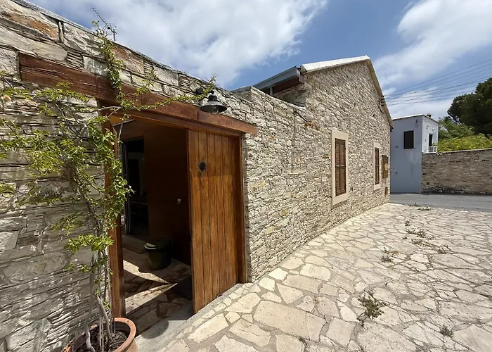 Arhontiko Frangos * Káto Drisz